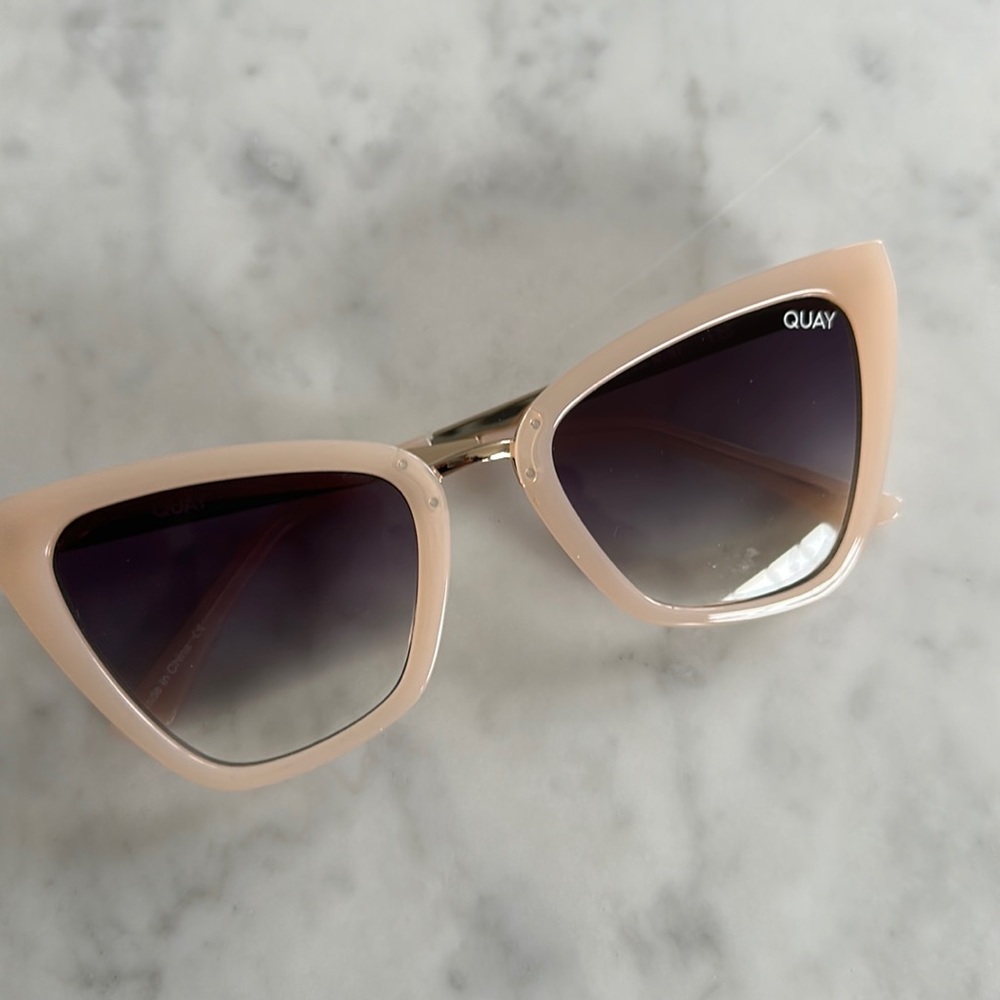Quay Australia Reina Mini Sunglasses